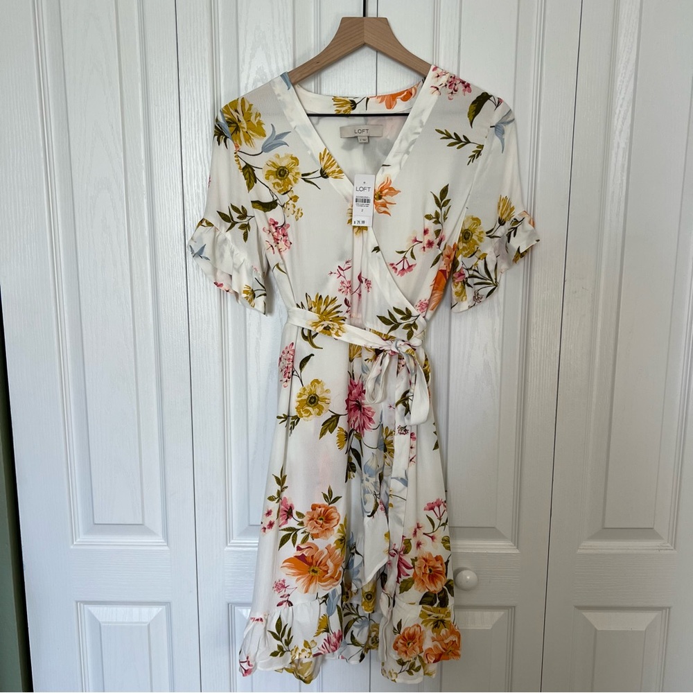 NWT Loft Floral Flutter Wrap Dress in Whisper White